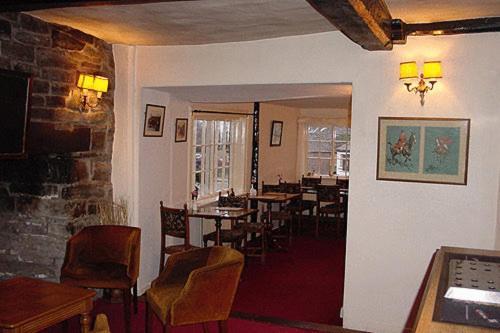 The Three Cocks Coaching Inn Glasbury Extérieur photo