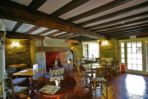 The Three Cocks Coaching Inn Glasbury Extérieur photo