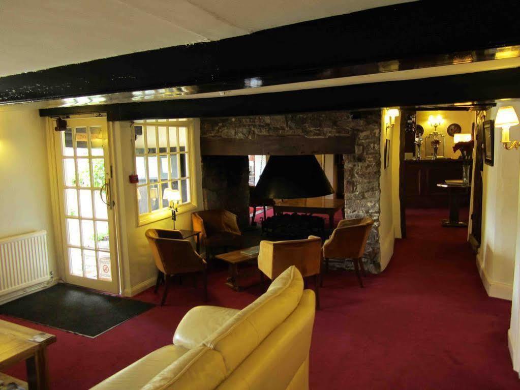 The Three Cocks Coaching Inn Glasbury Extérieur photo